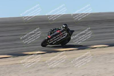 media/Oct-13-2025-Moto Forza (Mon) [[a66d839500]]/3-B Group/Session 2 (Bowl)/